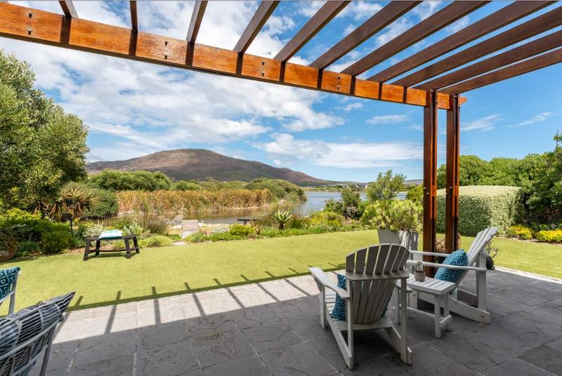 3 Bedroom Property for Sale in Lake Michelle Western Cape